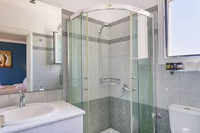 Sunrise Beach Suites