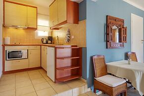 Sunrise Beach Suites