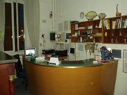 Albergo Cavour SELF CHECK-IN