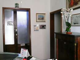 Albergo Cavour SELF CHECK-IN