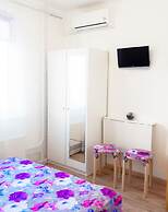 Apartments on Prospekt Dzerzhinskogo 240