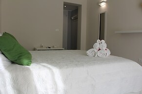 Triscele Glamour Rooms