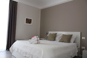 Triscele Glamour Rooms