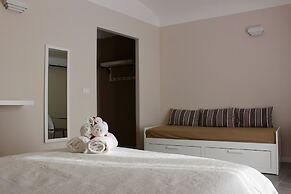 Triscele Glamour Rooms