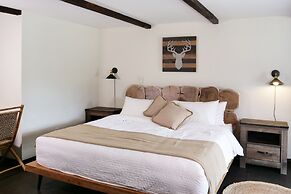 Paradise Village Hotel