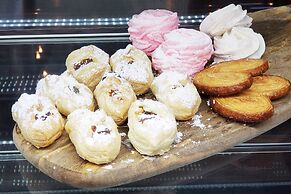 Paradise Village Hotel