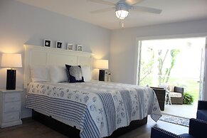 Darien Waterfront Inn