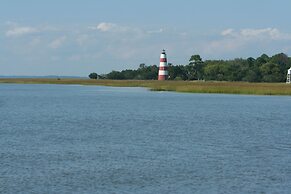 Darien Waterfront Inn