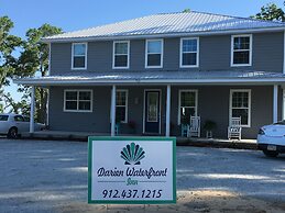 Darien Waterfront Inn