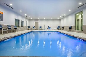 La Quinta Inn & Suites by Wyndham Dallas Duncanville