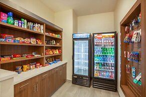 La Quinta Inn & Suites by Wyndham Dallas Duncanville