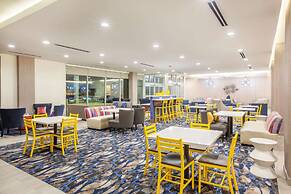 La Quinta Inn & Suites by Wyndham Dallas Duncanville