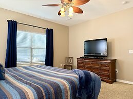 Lower Level Vacation Condo B-1 on Table Rock Lake by RedAwning