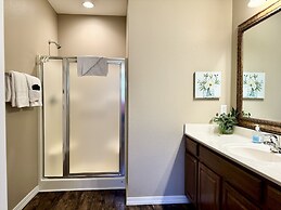 Lower Level Vacation Condo B-1 on Table Rock Lake by RedAwning