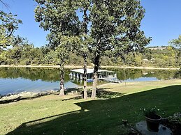 Lower Level Vacation Condo B-1 on Table Rock Lake by RedAwning