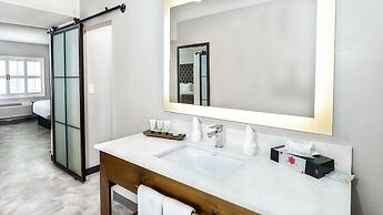 Hollywood Inn Suites Hotel