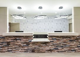 Hollywood Inn Suites Hotel