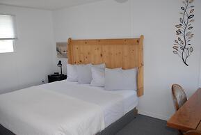 Harbourview Motel & Accommodations