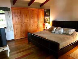 Beautiful Lake House Atitlan AT001