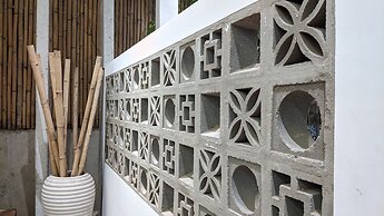 Sarina Hotel & Villa