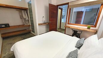 Sarina Hotel & Villa