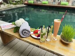 Sarina Hotel & Villa