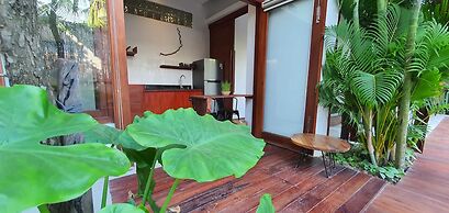 Sarina Hotel & Villa