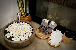 Sarina Hotel & Villa