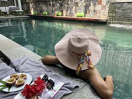 Sarina Hotel & Villa