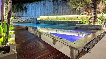 Sarina Hotel & Villa