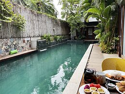 Sarina Hotel & Villa