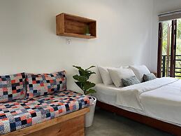 Sarina Hotel & Villa