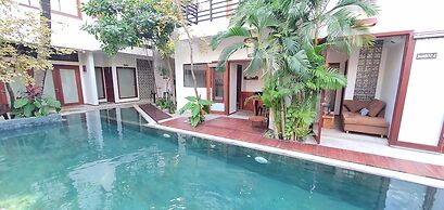 Sarina Hotel & Villa