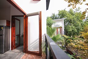 Sarina Hotel & Villa