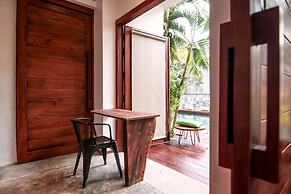 Sarina Hotel & Villa