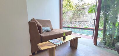 Sarina Hotel & Villa