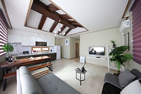 Mori House