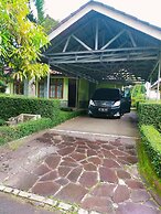 Villa Sasky Ciater Highland