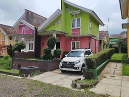 Villa Sasky Ciater Highland