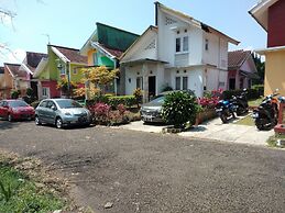 Villa Sasky Ciater Highland