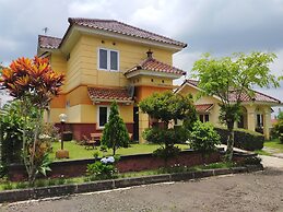 Villa Sasky Ciater Highland