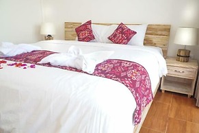 Seno Guesthouse & Cafe