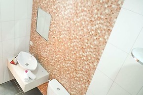 Seno Guesthouse & Cafe