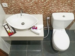 Seno Guesthouse & Cafe