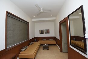 Kwality's Motel Shiraz