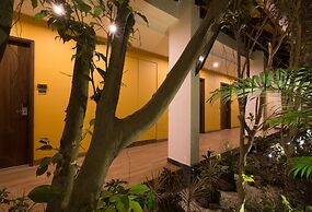 Kwality's Motel Shiraz