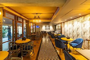 Kwality's Motel Shiraz