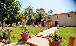 Villa Alyzea