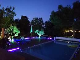 Villa Alyzea