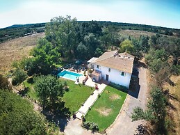 Villa Alyzea